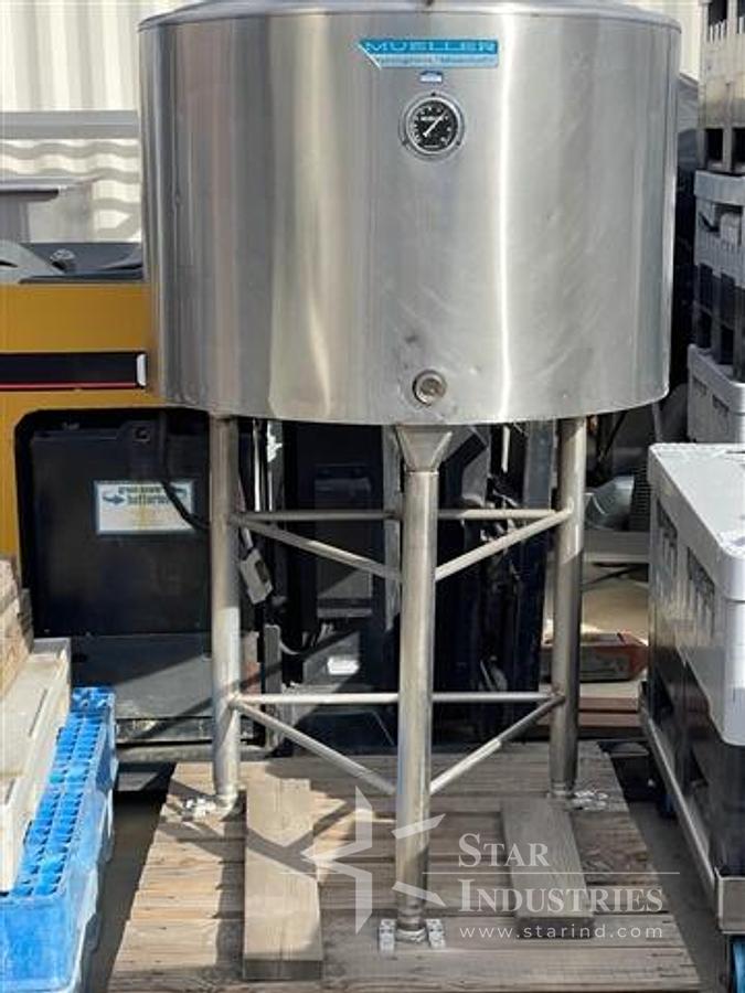 Used 100 gallon Mueller S.S. Mix Tank w/ Temp Gauge
