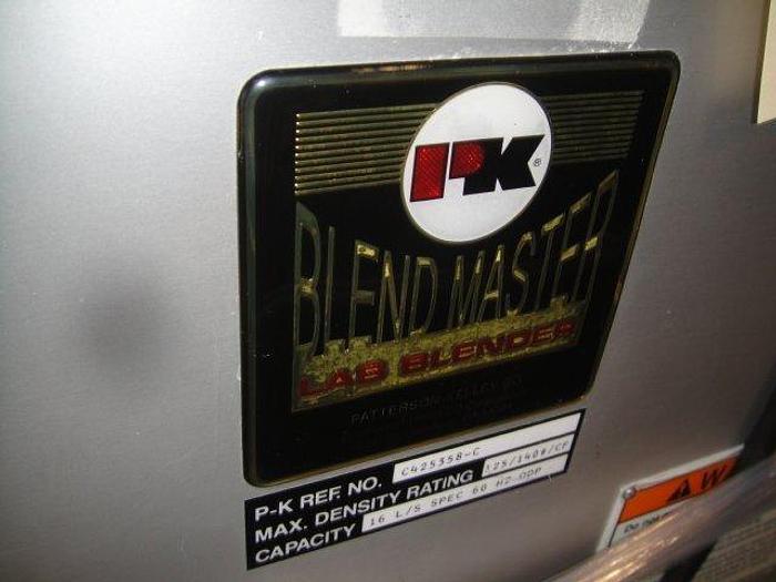 Used 16 and 8 quart Patterson Kelly Blendmaster, with bar