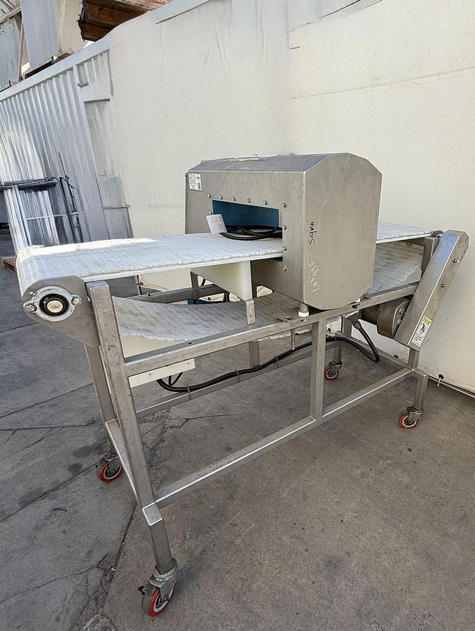 Used Loma Systems IQ3 Metal Detector