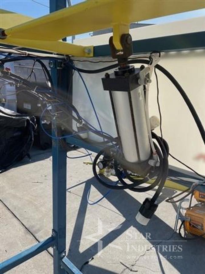Used MODEL AV-100 DEDUSTER                       #3686