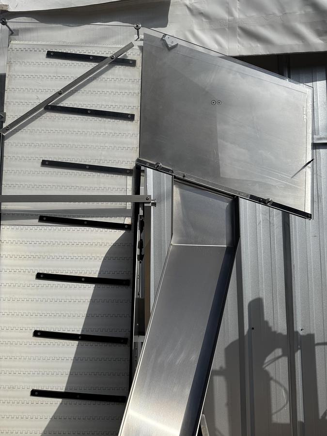 Used Chuck Capper w/ Elevator