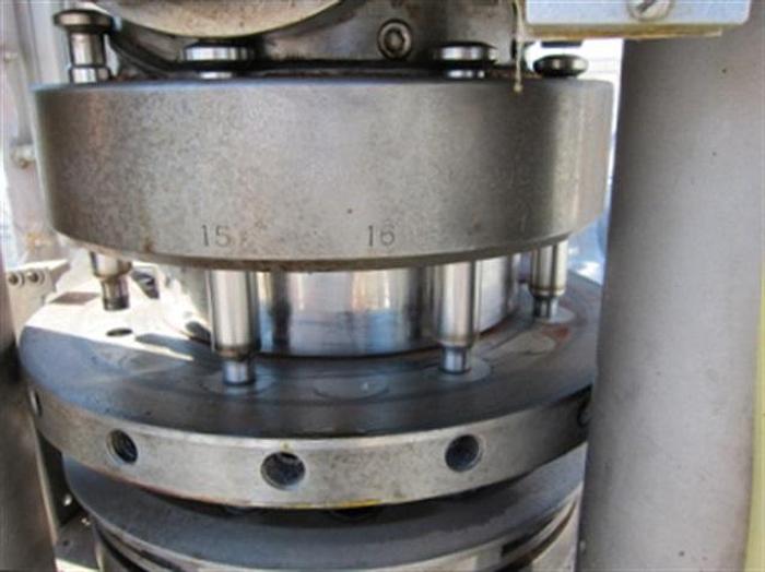 Used Manesty 16 station B-tooled BetaPress