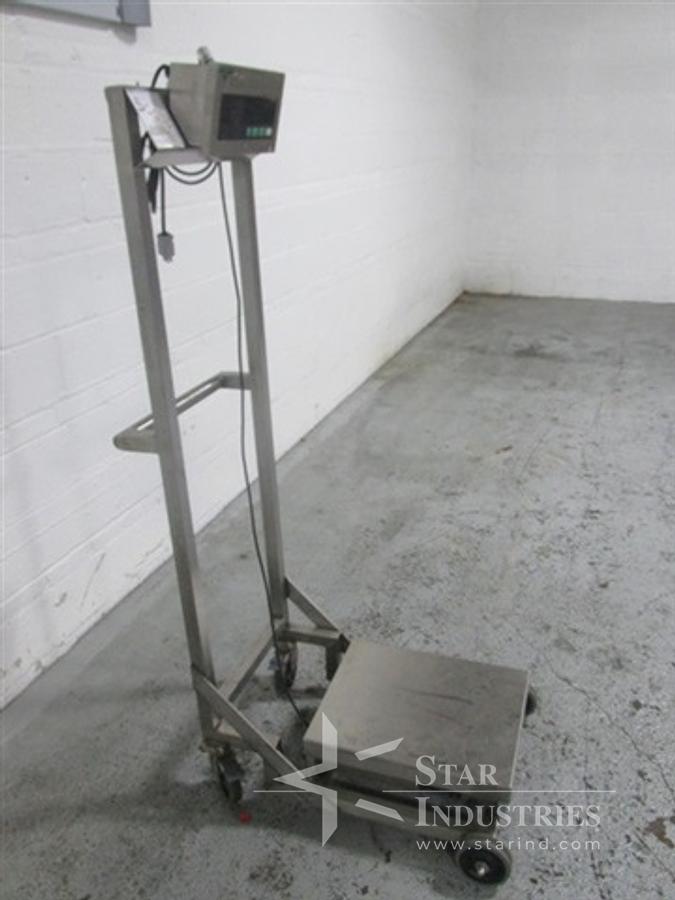 Used 16" X 19" METTLER TOLEDO SCALE