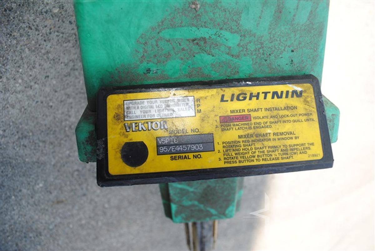 Used Lightnin .25 HP Vektor Mixer