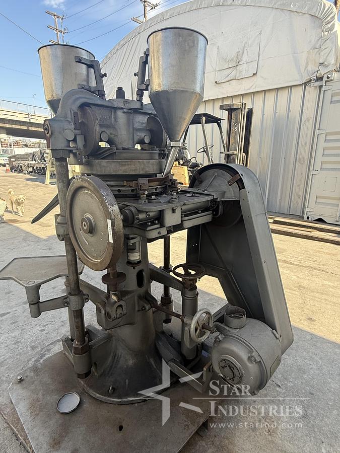 Used STOKES 27 STATION BB2 TABLET PRESS