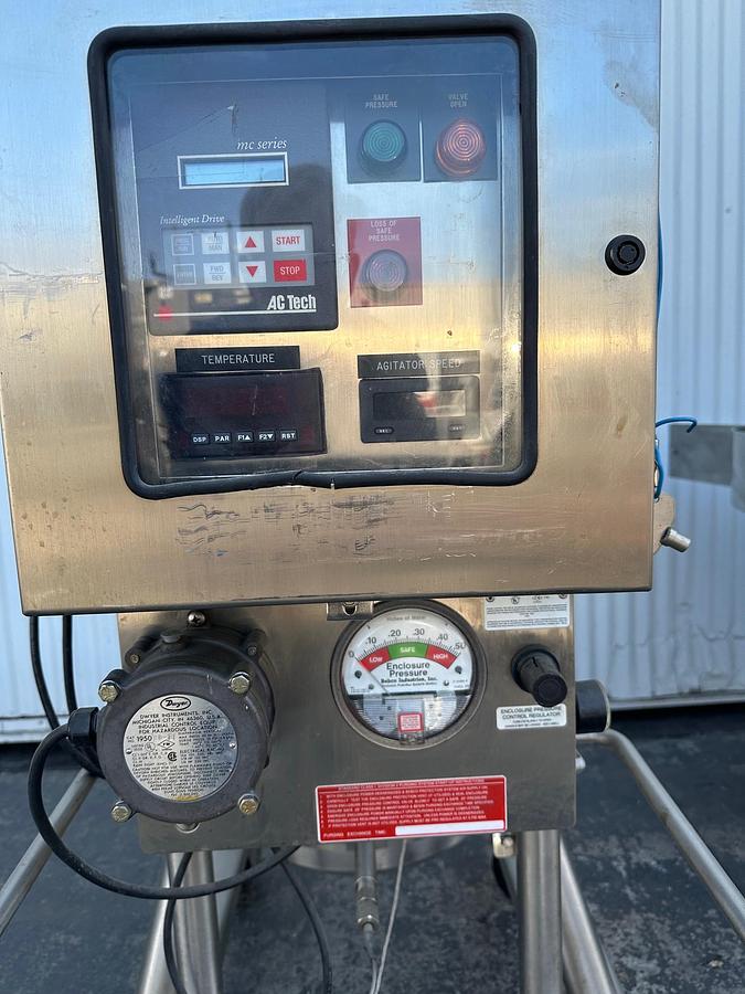 Used 50 liter DCI Reactor w/ Agitator