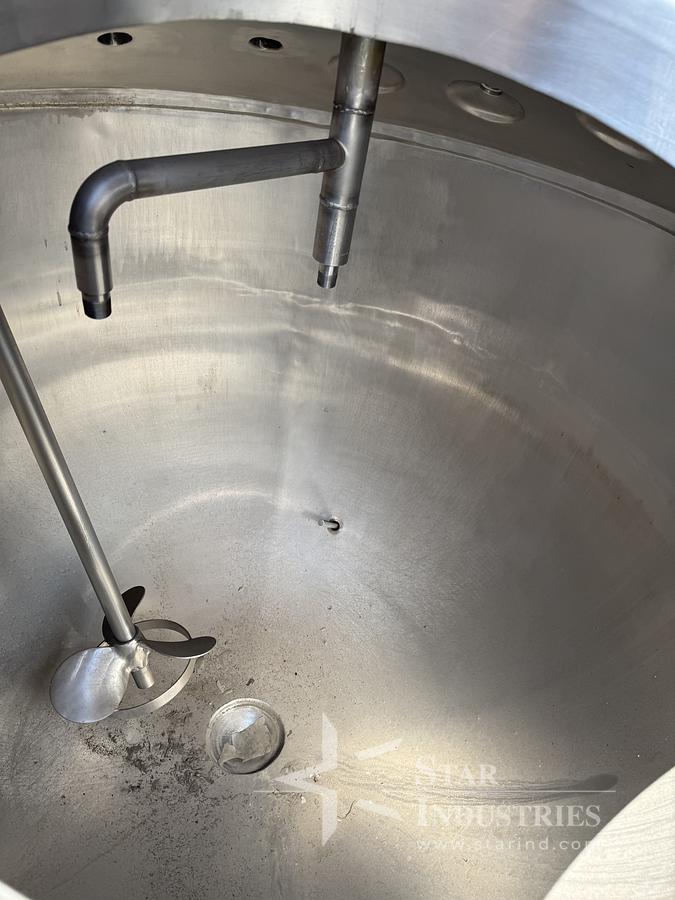 Used Lee 300 gallon tank w/ 1.5 h.p. Lightnin Mixer
