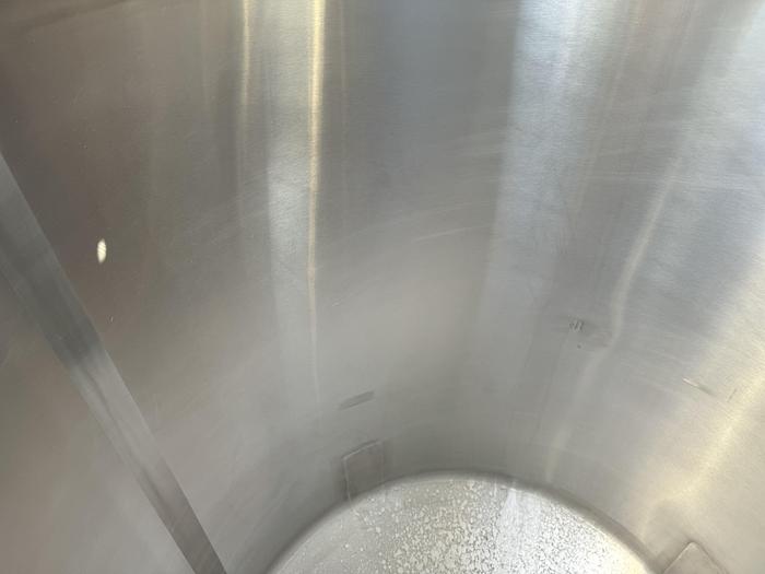 Used 1,000 gallon DCI s.s. Tank