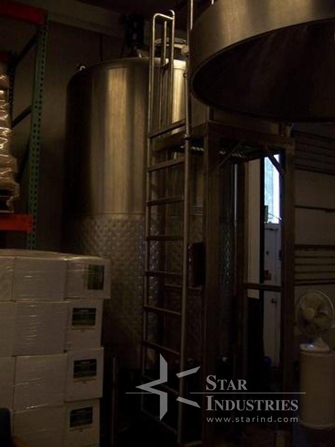 Used 6,000 liter JVN s.s. Jacketed Tank