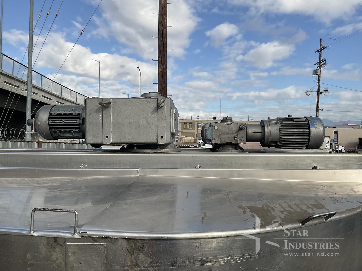 Used 5,000 Gallon S.S. Tank w/ Agitator and Side Sweep Scraper
