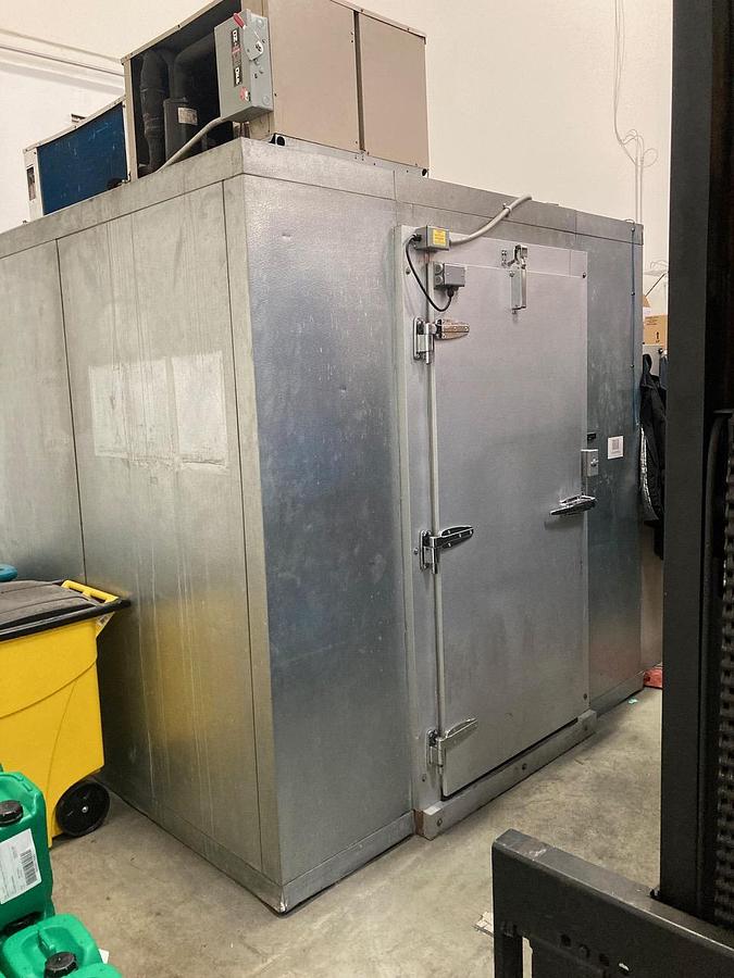 Used Walk In Cooler 