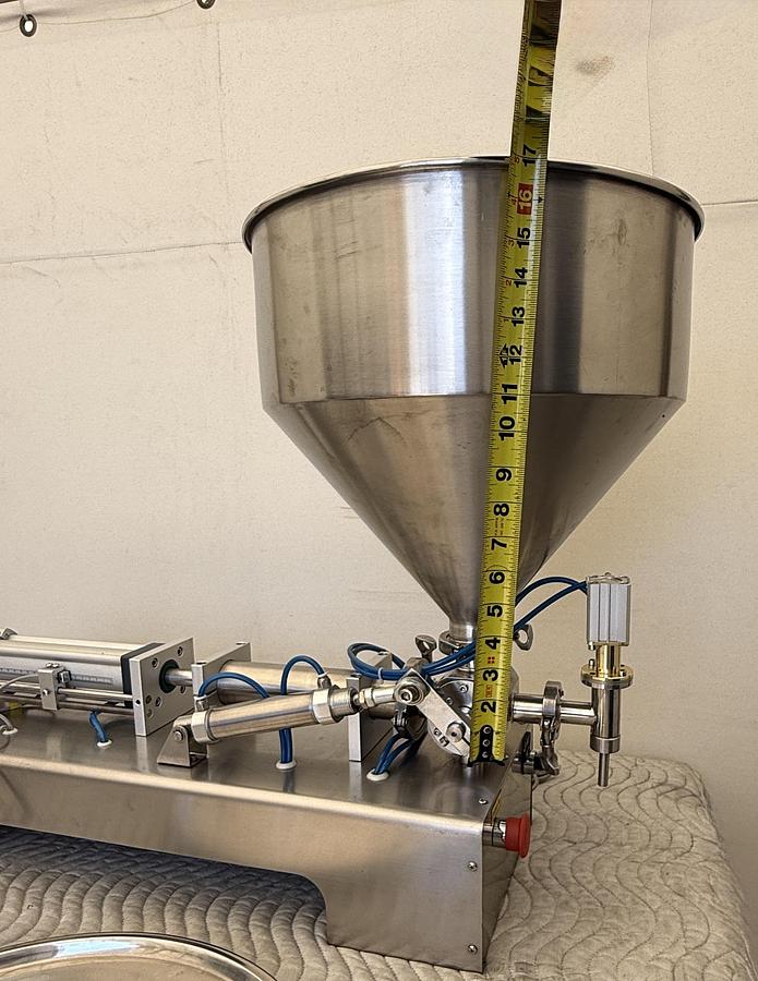 Used Pneumatic Horizontal Paste Filling Machine 