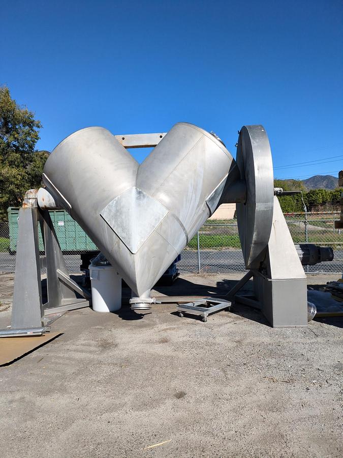 Used Patterson Kelley 150 cu.ft. V-Blender