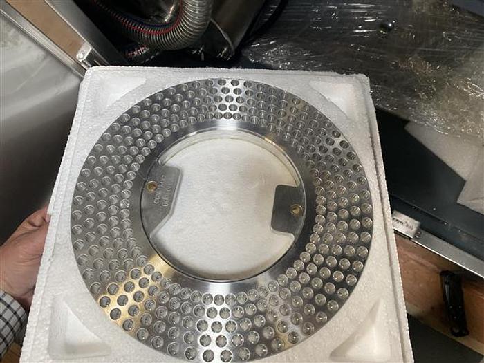 Used LFA Machine Co. Type 8 Semi-Automatic Encapsulator with 00 parts