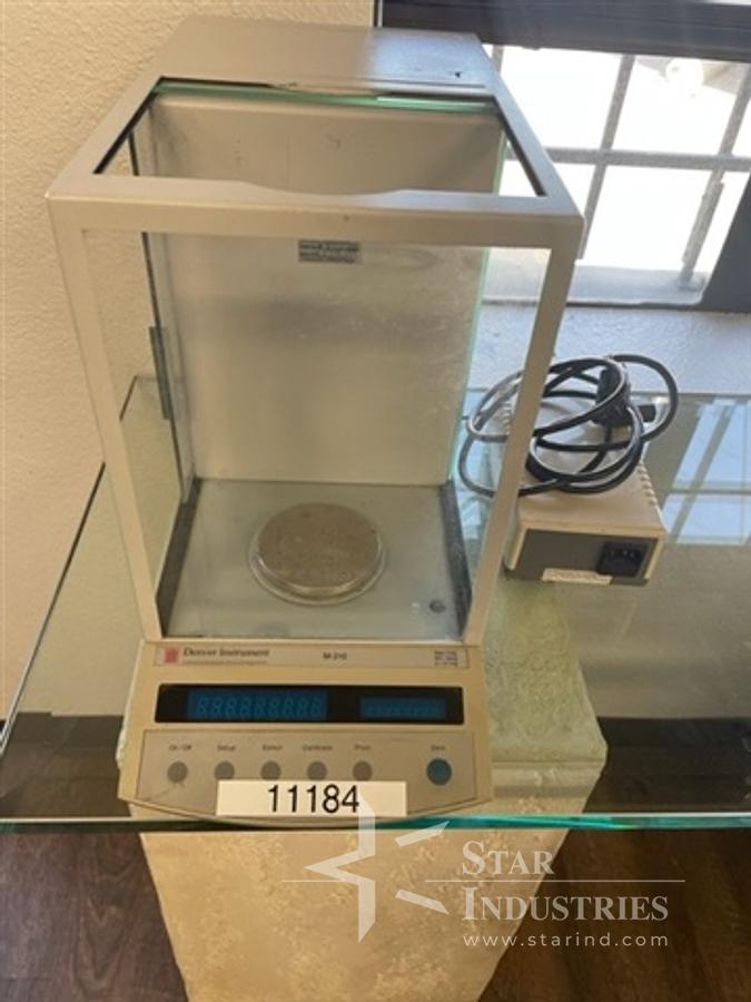Used Denver Instrumental Lab Precision Scale
