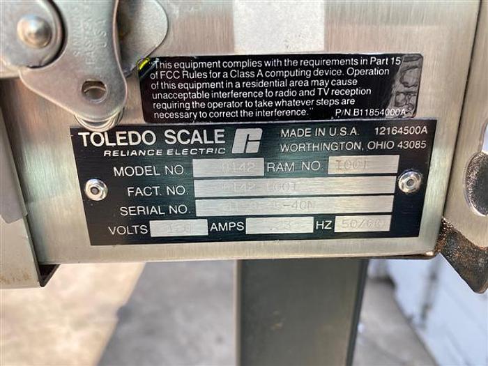 Used Mettler Toledo Model 8142 Floor Scale, 30" x 24" platform