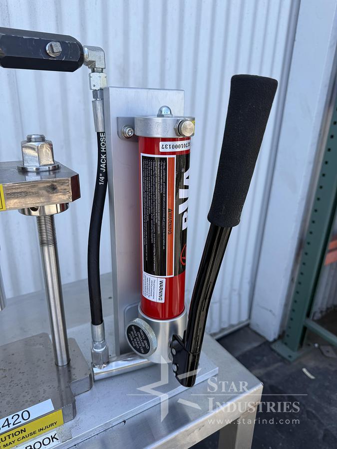 Used Globe Pharma Compaction Machine - Single Punch