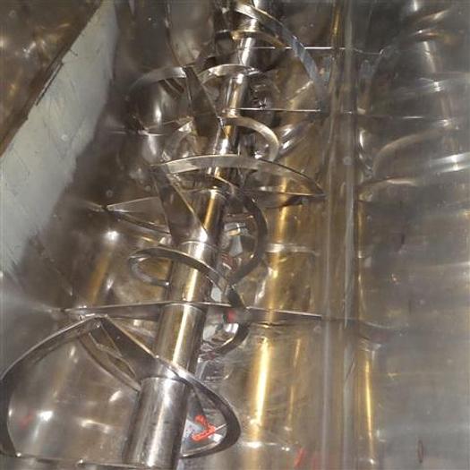 Used 270 c.f. S.S. Ribbon Blender
