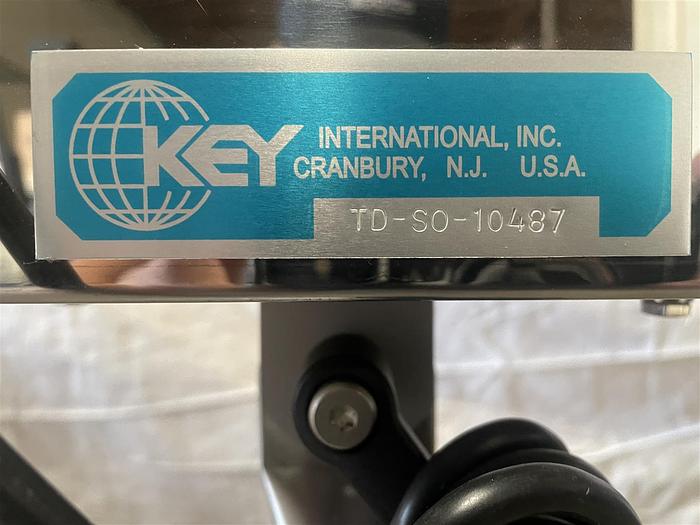 Used Key Int'l. TD-101 Pour-thru Deduster