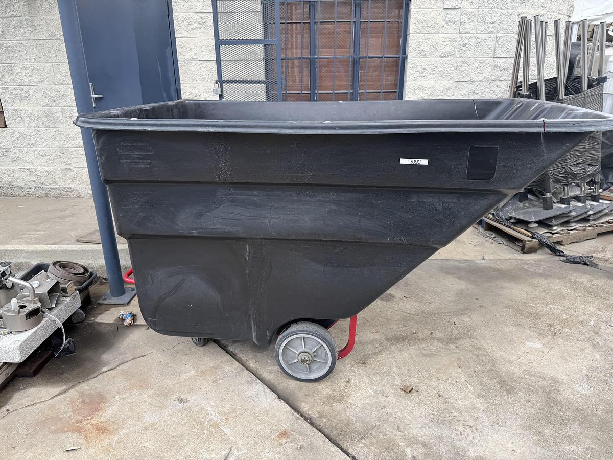 Used RubberMaid Black Plastic Garbage Disposal Bin