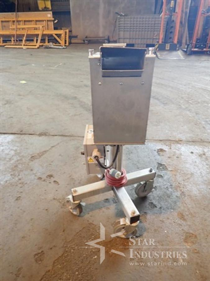 Used George Nutting Tablet Deduster