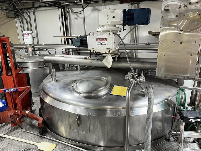 Used Stainless Steel 6,000 Gallon Jacketed & Double Motion Agitated Tank with scraper agitation and center agitation with turbine blade paddles