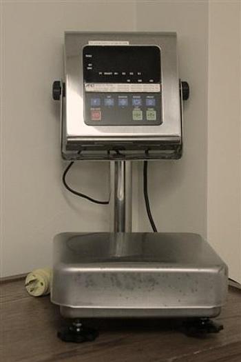 Used A & D Tabletop Platform Scale Model # HV-15V-WP