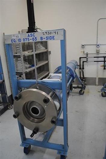 Used 11" Ventura Hydraulic Fabricators horizontal ram Extruder