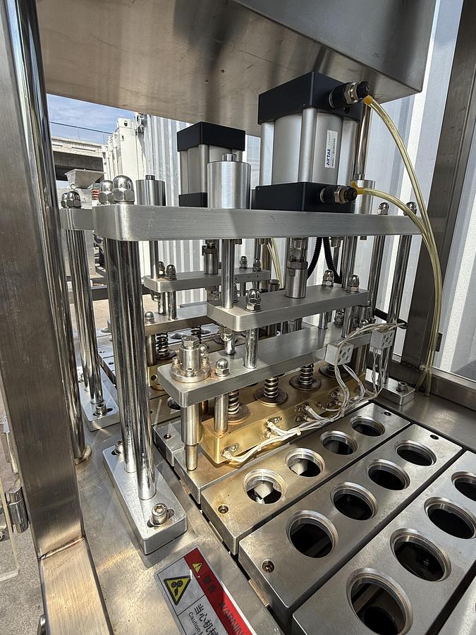 Used Guangzhou RiFu  Packaging Machinery co.Ltd RF-4S