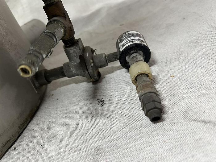 Used Hopper with 7-Hole Cloth Filtering