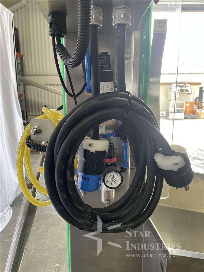 Used Cap Elevator with Stainless Steel Hopper