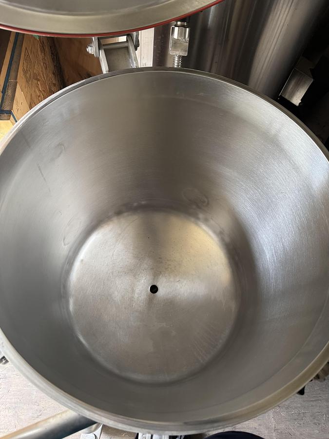 Used Neue PV150 S.S. Pressure Tank