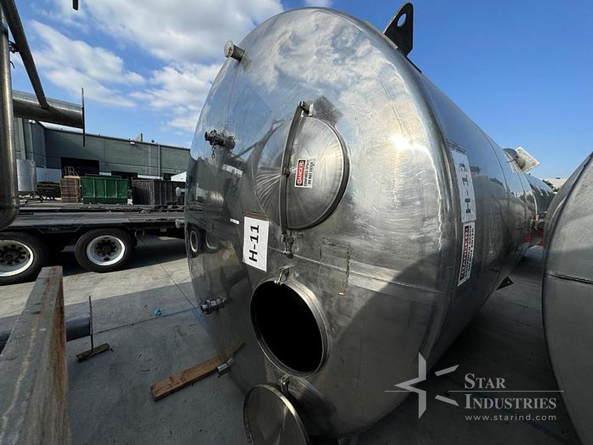 Used Tank, 6,000 Gallon, 316 Stainless Steel, Dish Bottom, Legs, Dual