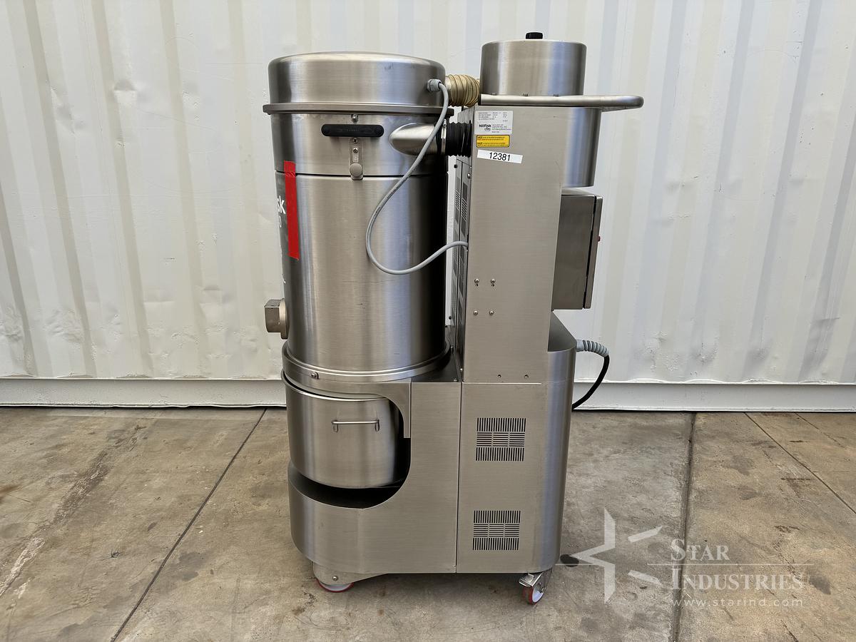 Used Nilfisk VHW4400 Dust Collector