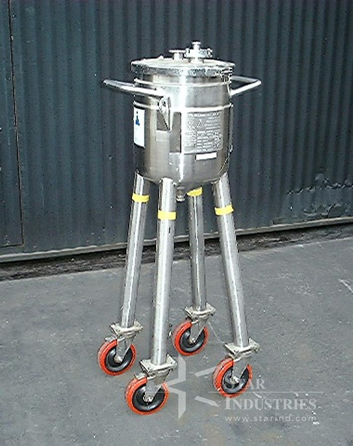 Used PRECISION 18 LITER S.S. PRESSURE VESSAL