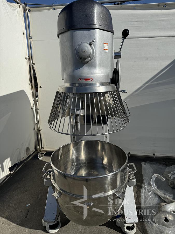 Used Anvil Mixer w/Guard 60 Quart