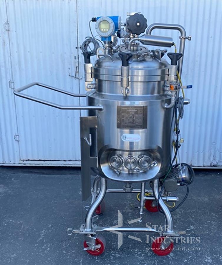 Used 100 liter Stainless Technologies Reactor w/ 1/3 h.p. Lightnin Mixer