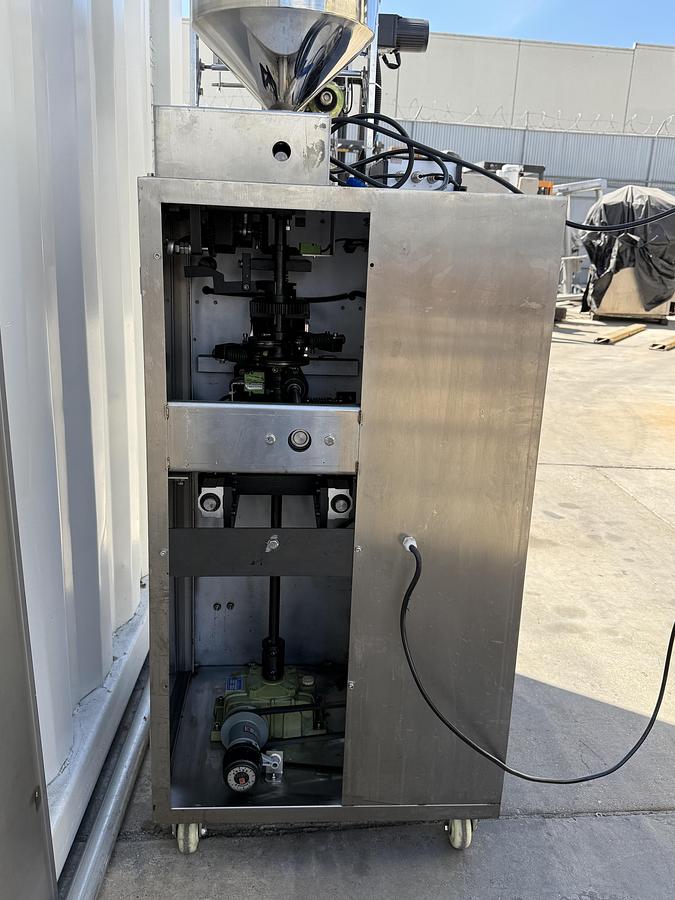 Used Vertical Form Fill Machine Liquid Sachet