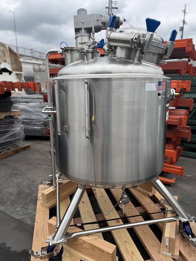 Used 450 liter Holloway S.S. Tank