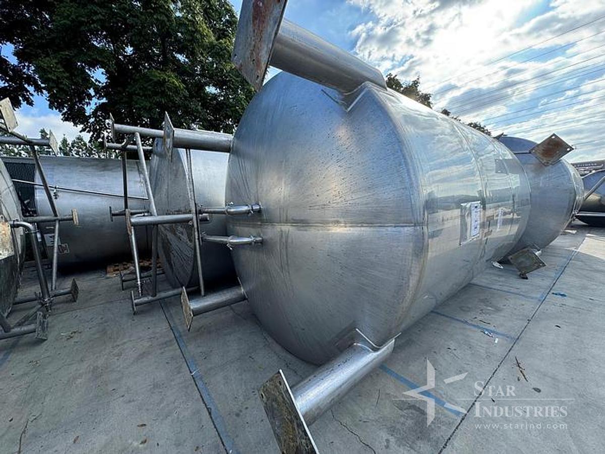 Used Tank, 6,000 Gallon, 316 Stainless Steel, Dish Bottom, Legs, Dual