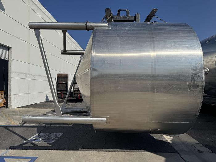 Used Tank, 4,500 Gallon, 316 Stainless Steel, Cone Bottom, Legs