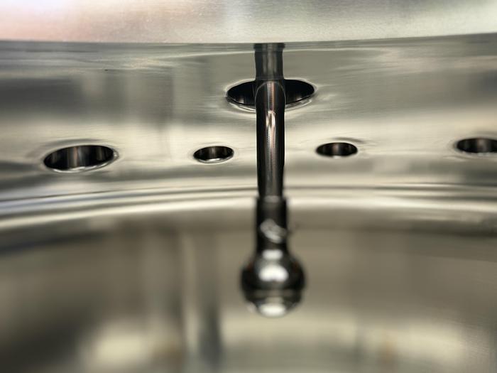 Used 1,000 Liter DCI Tank 316L