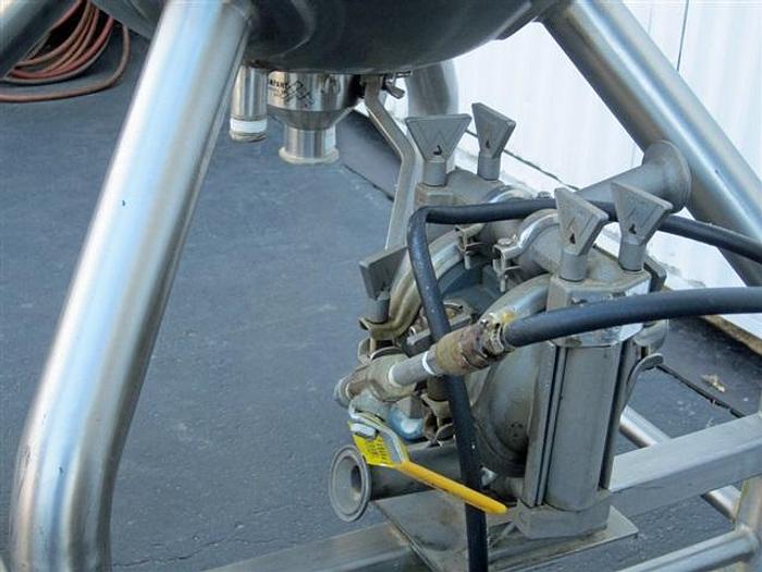 Used 20 gallon Lee jacketed Tank w/ valve and cover