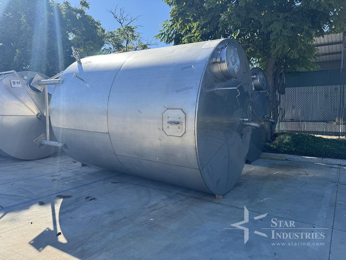 Used Tank, 6,500 Gallon, Stainless Steel, Dish Bottom, Legs