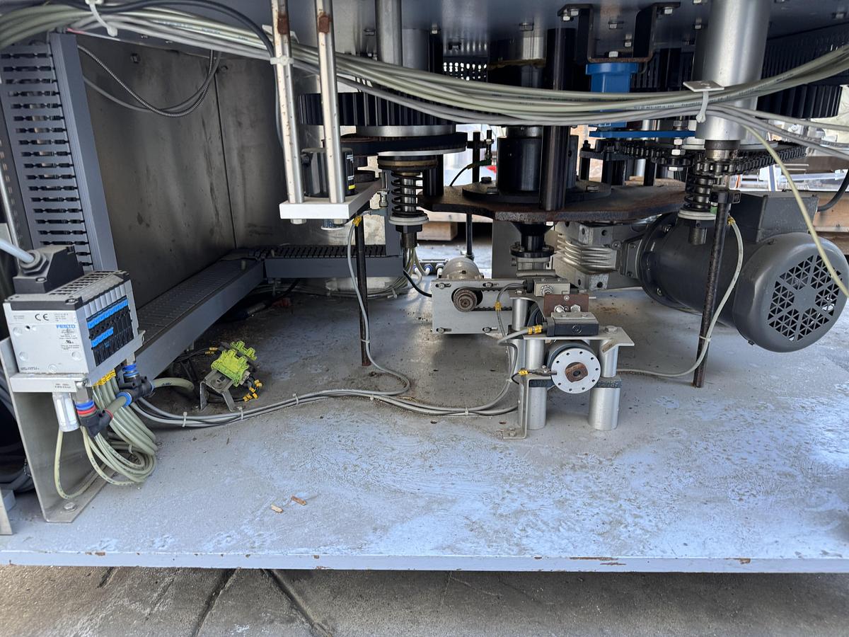 Used Capmatic Rotary Capper