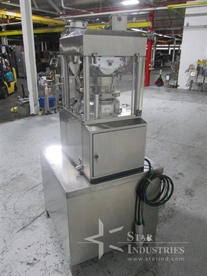 Used GLOBEPHARMA MINIPRESS, 10 STATION