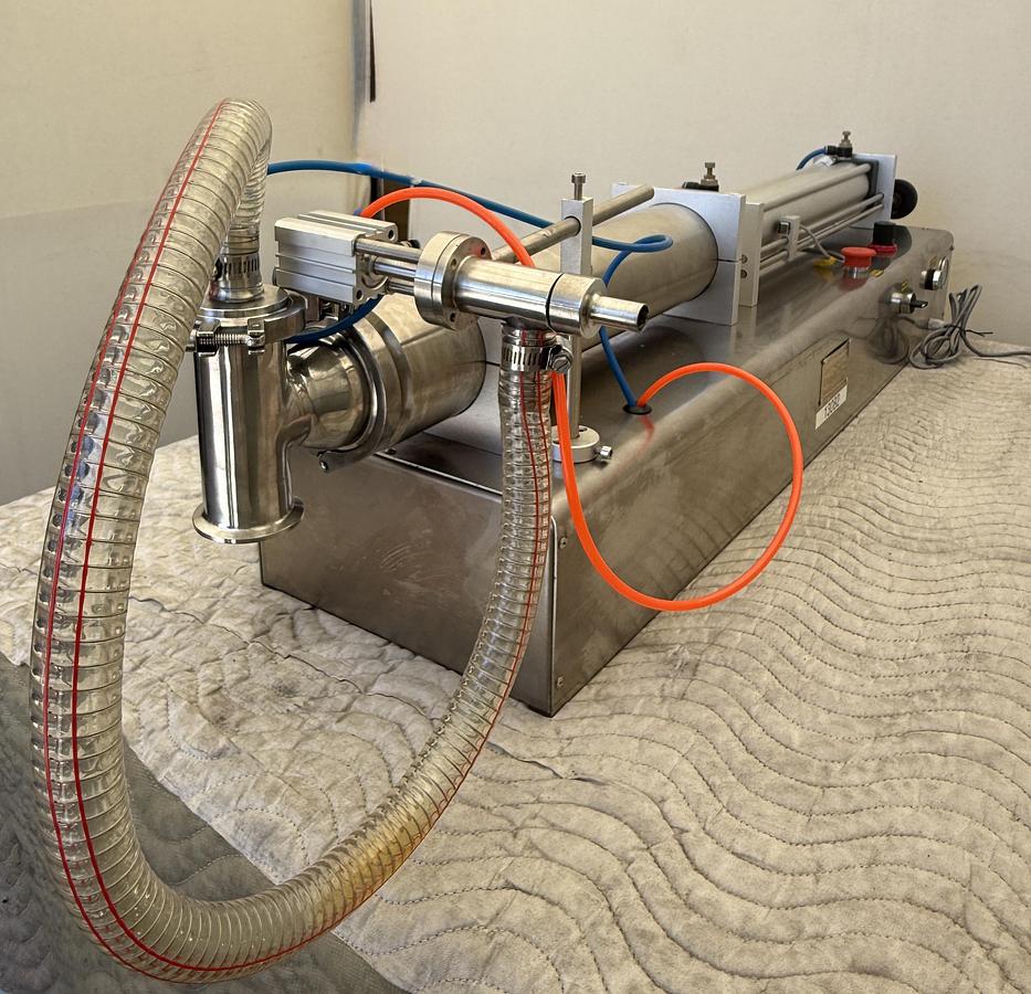 Used Liquid Filling Machine 
