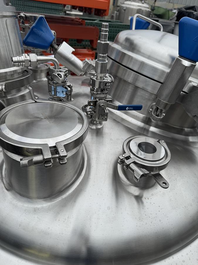 Used 450 liter Holloway S.S. Tank