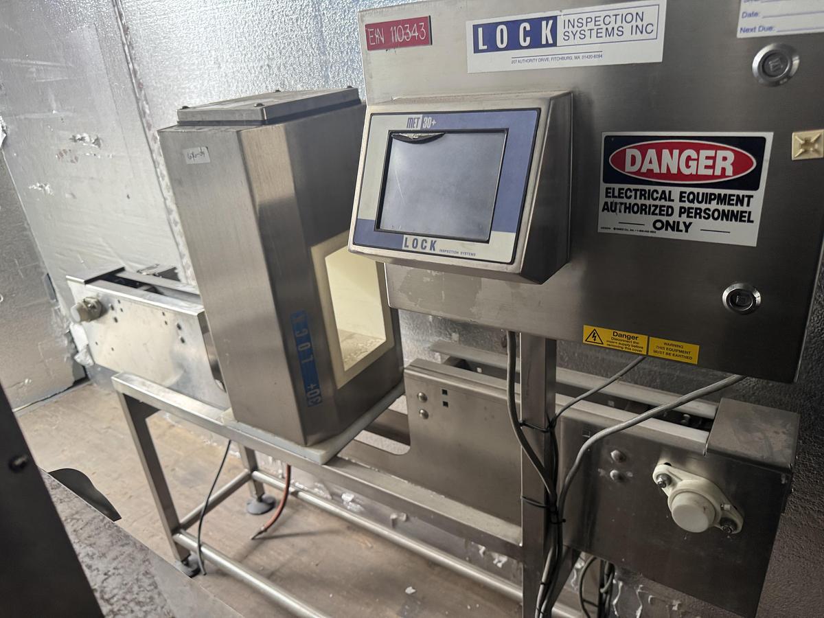 Used Lock 30+ Metal Detector