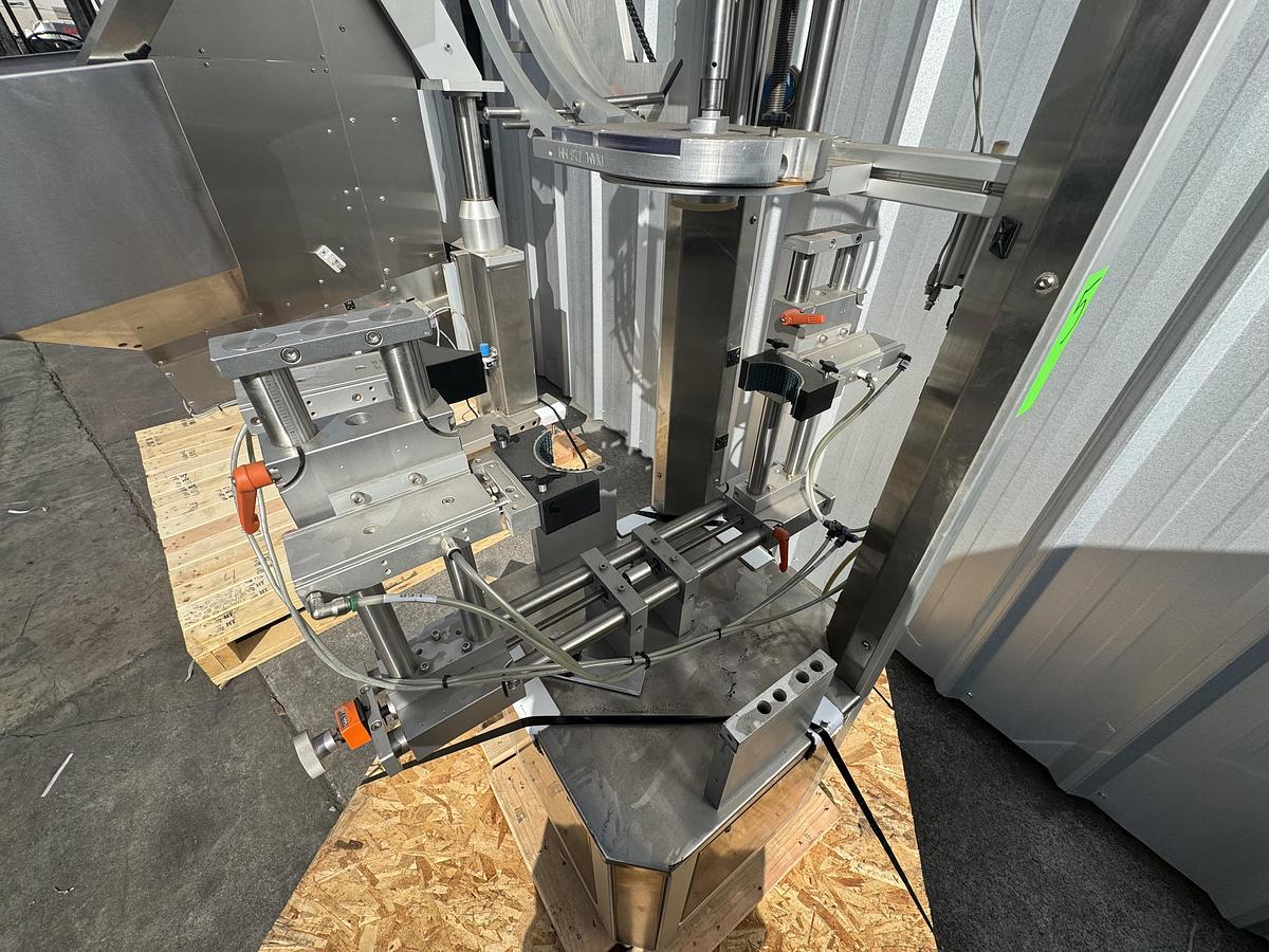 Used Chuck Capper w/ Elevator